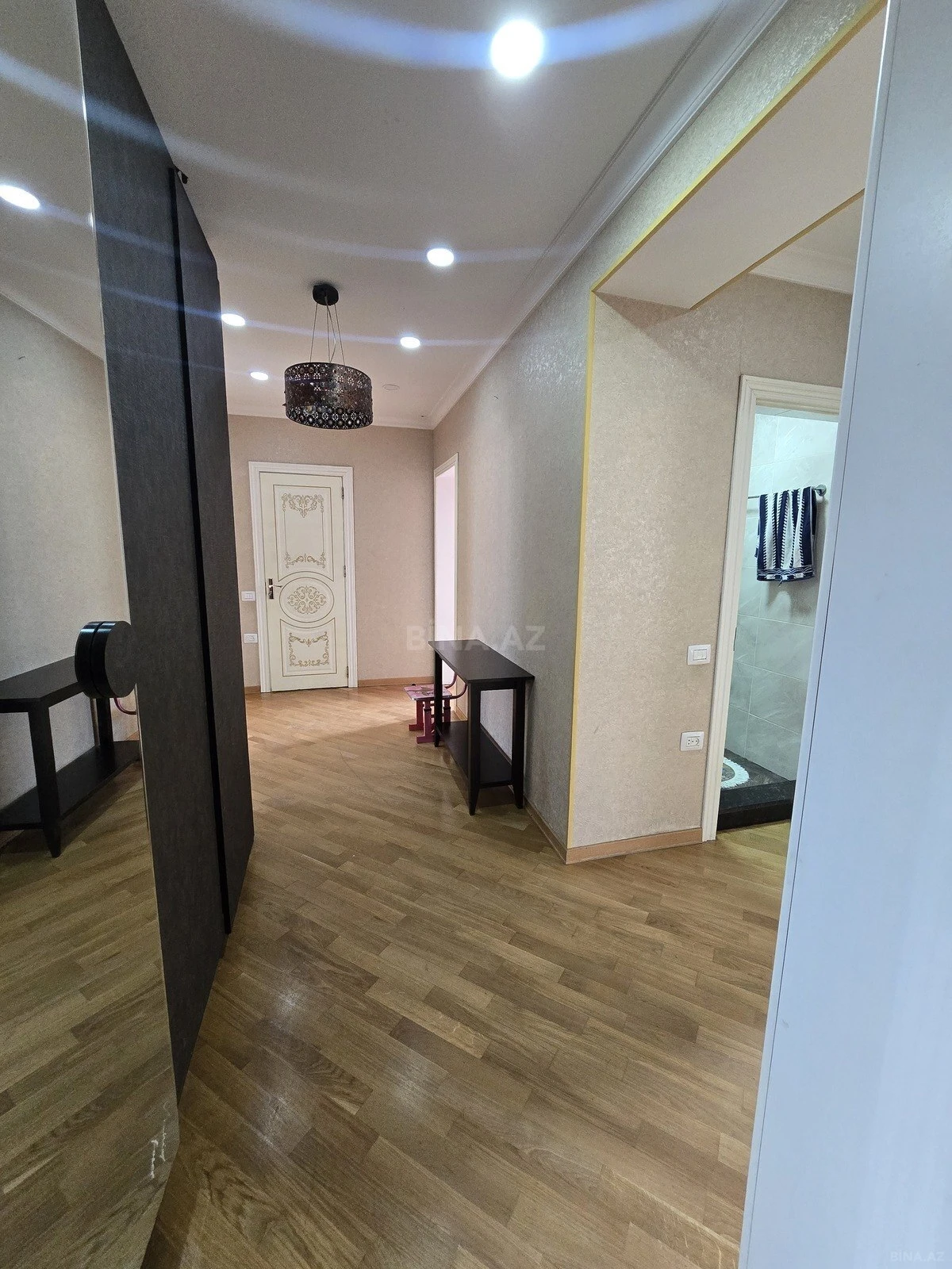 Kirayə verilir 4 otaqlı mənzil 112 m²