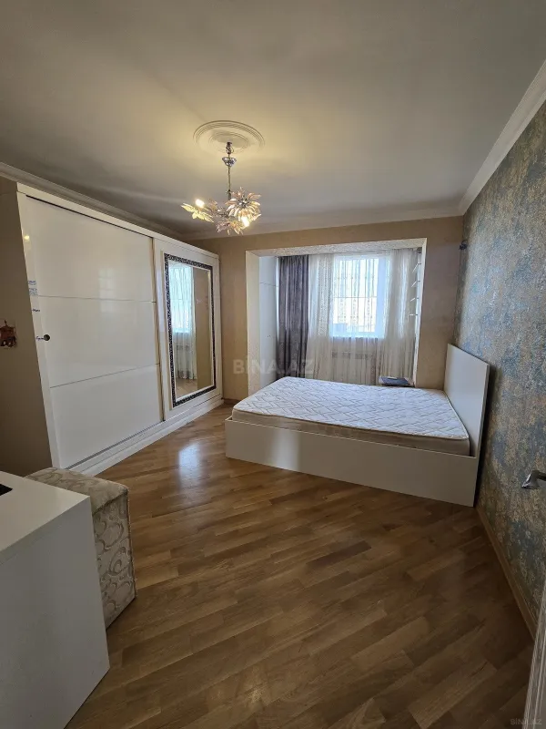 Kirayə verilir 4 otaqlı mənzil 112 m²