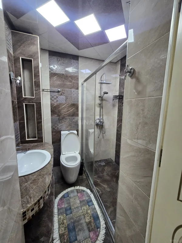 Kirayə verilir 4 otaqlı mənzil 112 m²