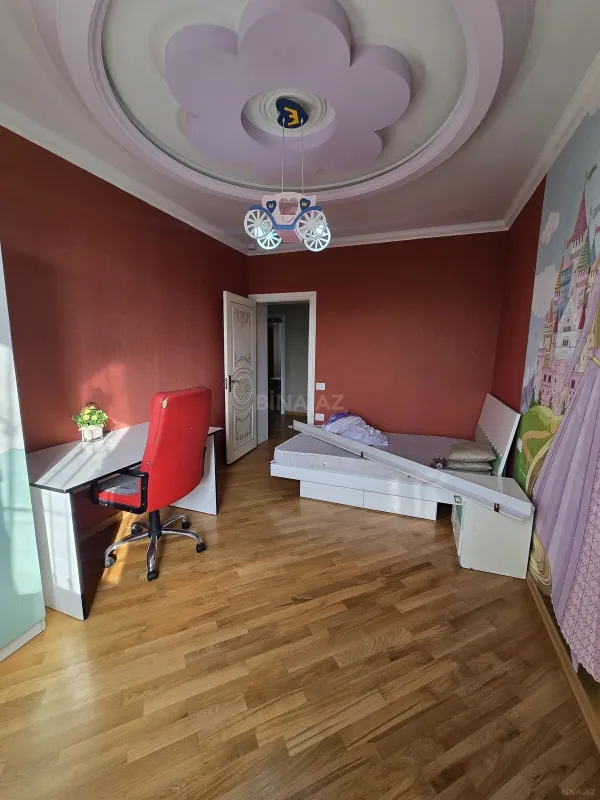 Kirayə verilir 4 otaqlı mənzil 112 m²