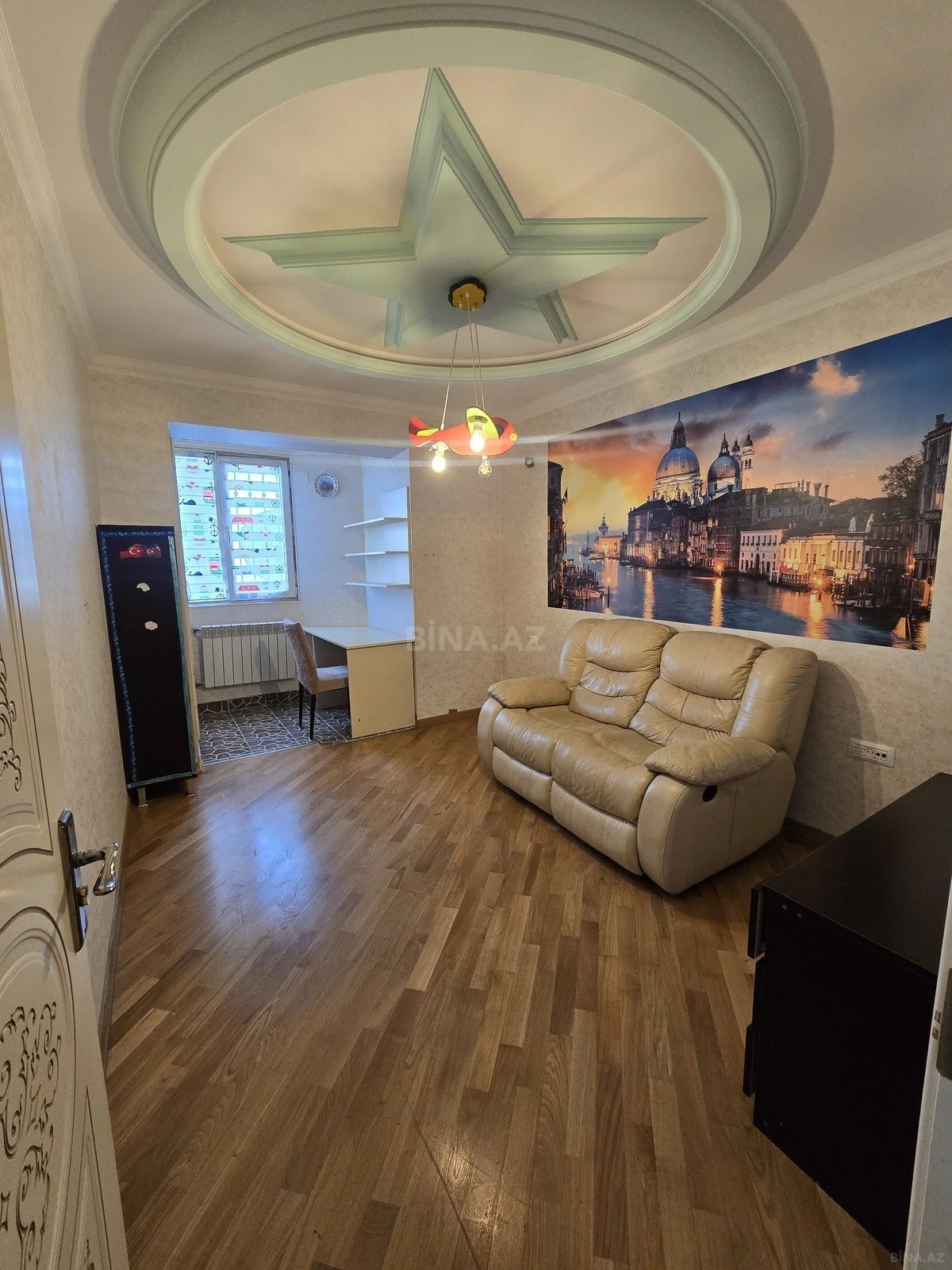 Kirayə verilir 4 otaqlı mənzil 112 m²