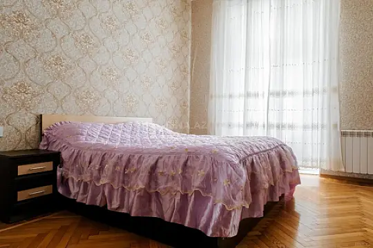 Kirayə verilir 2 otaqlı mənzil 55 m²