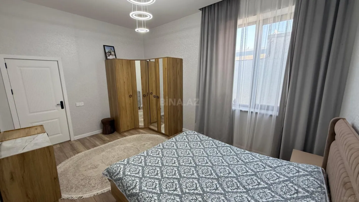 Satılır 4 otaqlı həyət evi 165 m²