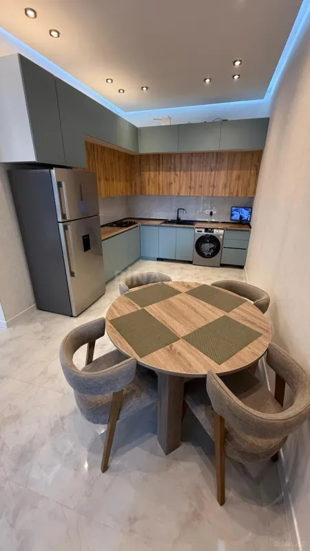 Satılır 4 otaqlı həyət evi 165 m²