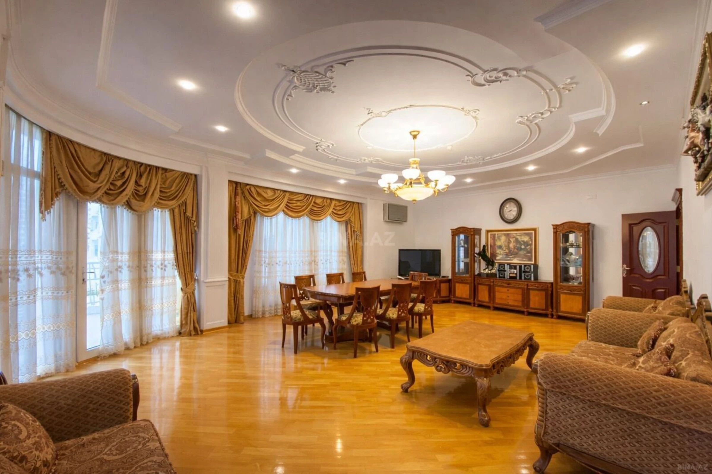 Satılır 3 otaqlı mənzil 170 m²