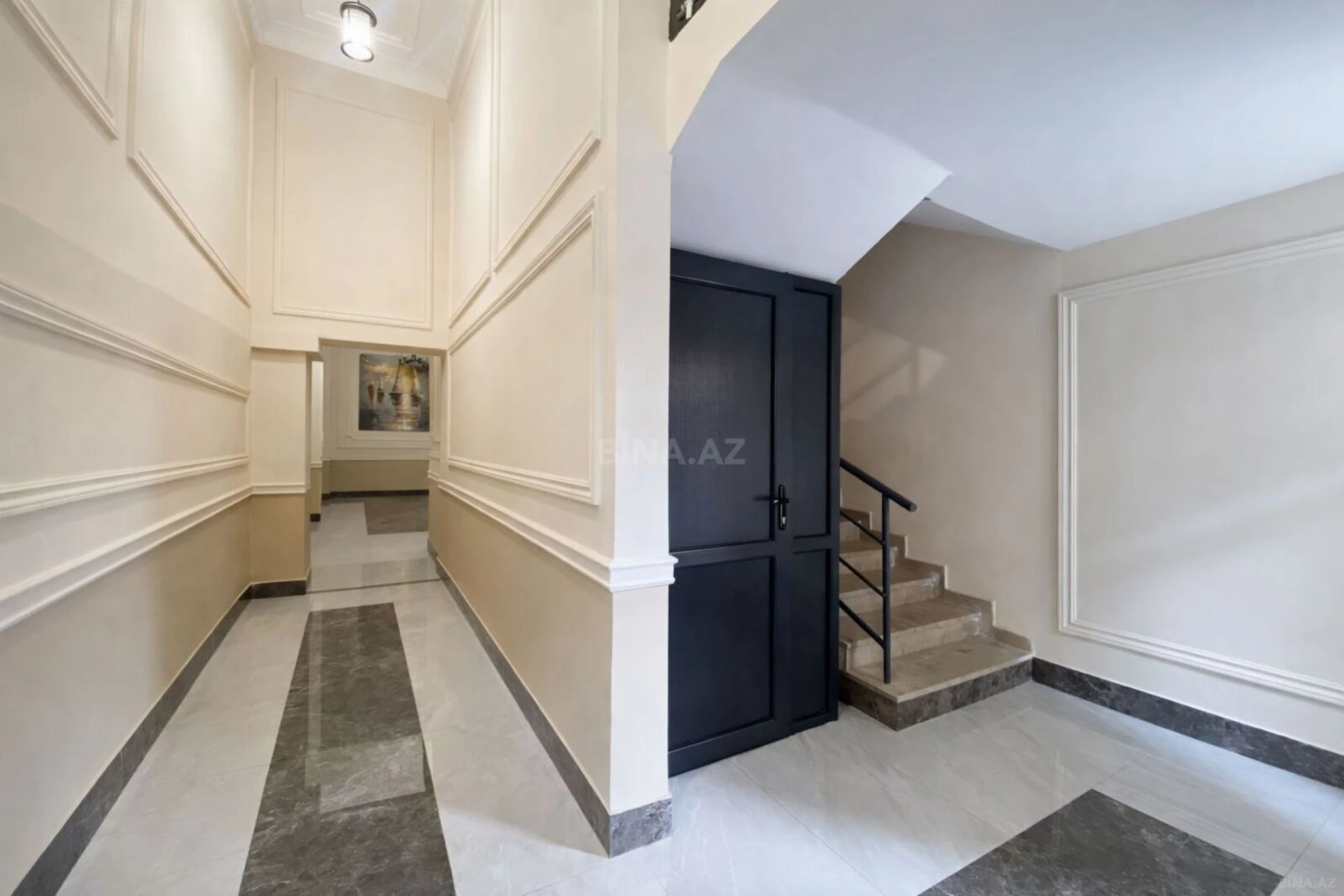 Satılır 3 otaqlı mənzil 170 m²