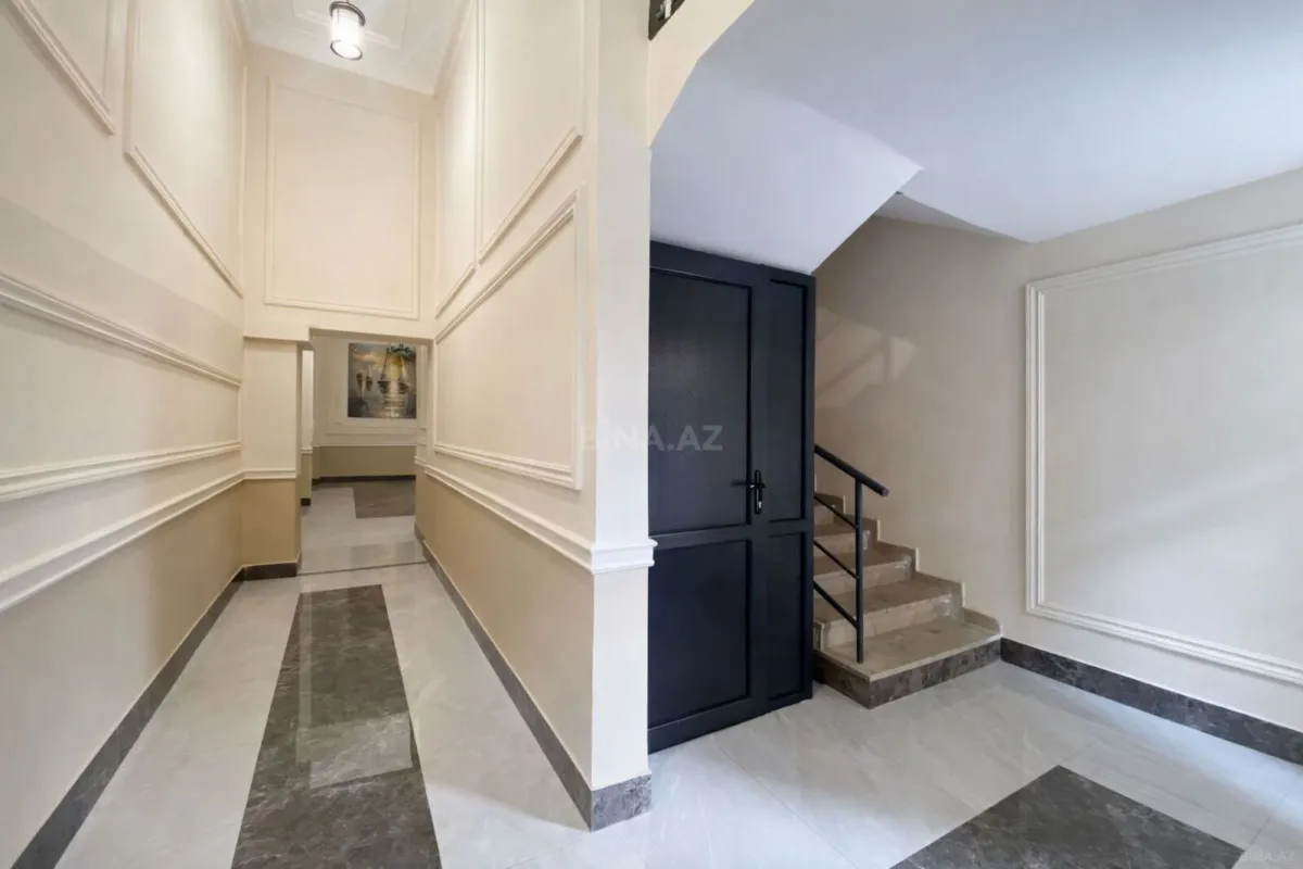 Satılır 3 otaqlı mənzil 170 m²