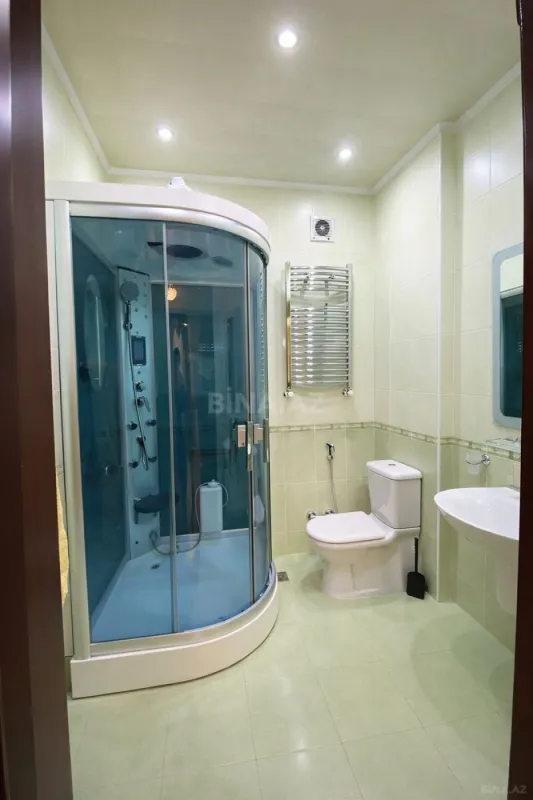 Satılır 3 otaqlı mənzil 170 m²