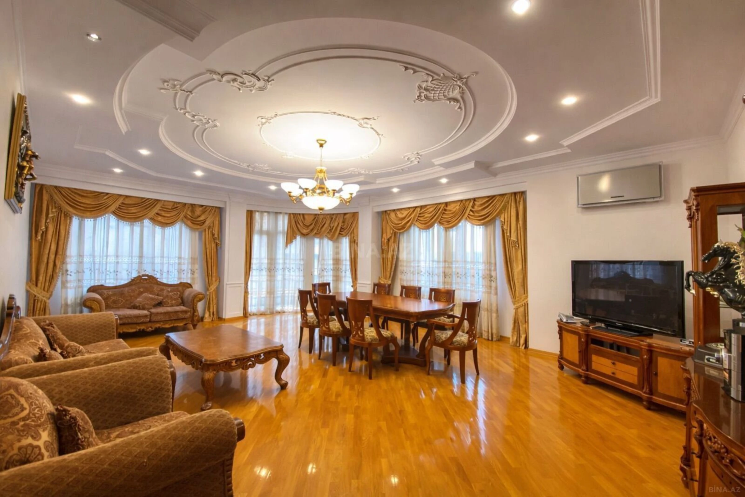 Satılır 3 otaqlı mənzil 170 m²