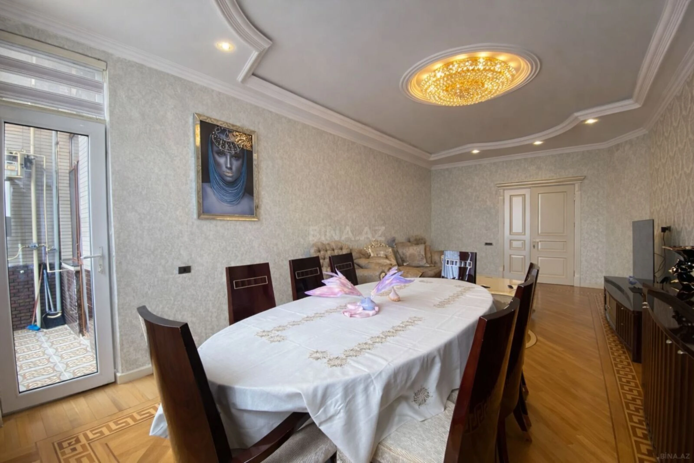 Satılır 3 otaqlı mənzil 150 m²