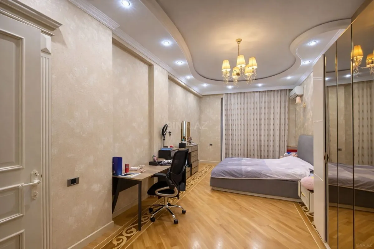 Satılır 3 otaqlı mənzil 150 m²