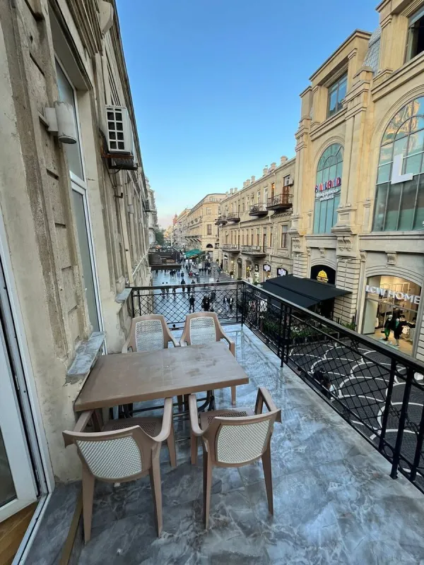 Kirayə verilir 2 otaqlı mənzil 75 m²