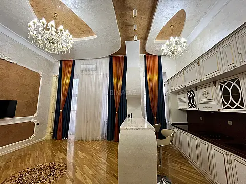 Kirayə verilir 2 otaqlı mənzil 75 m²
