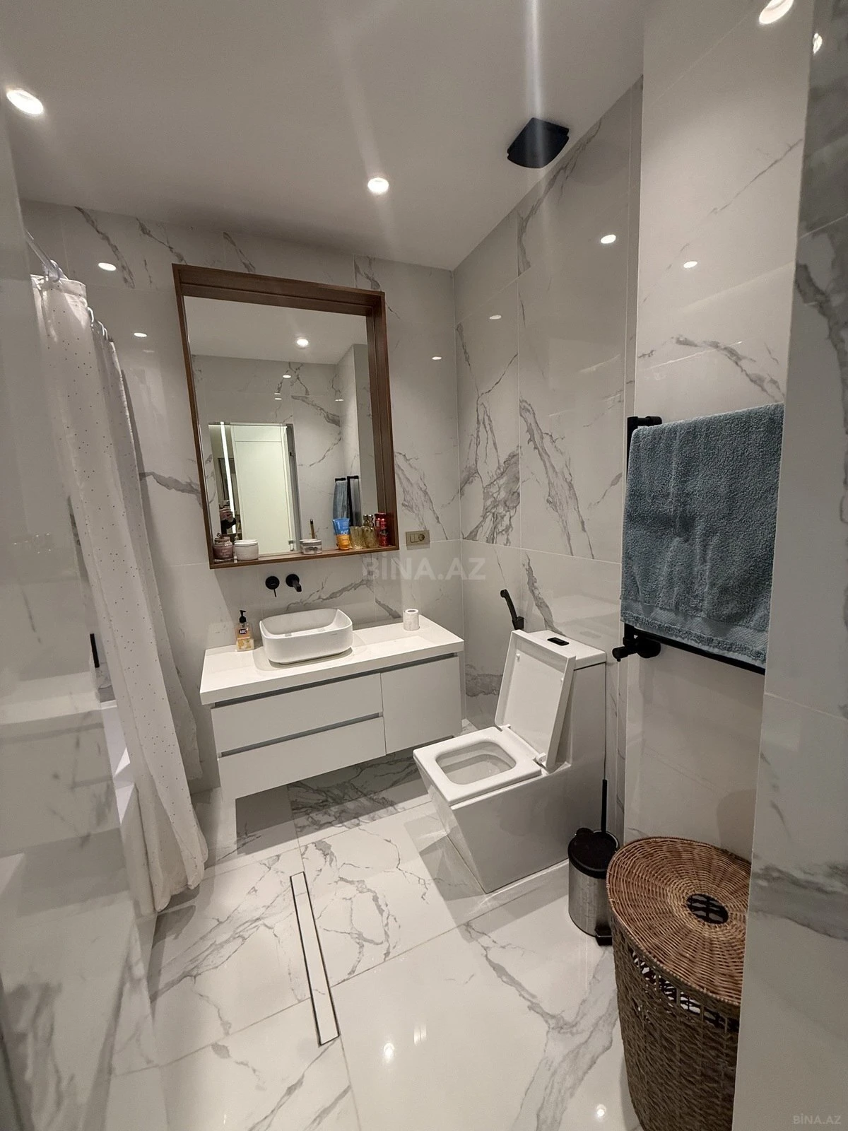 Satılır 3 otaqlı mənzil 93 m²