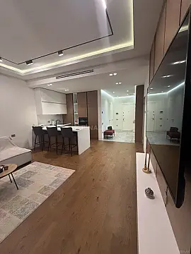 Satılır 3 otaqlı mənzil 93 m²