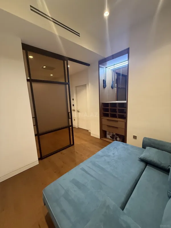Satılır 3 otaqlı mənzil 93 m²
