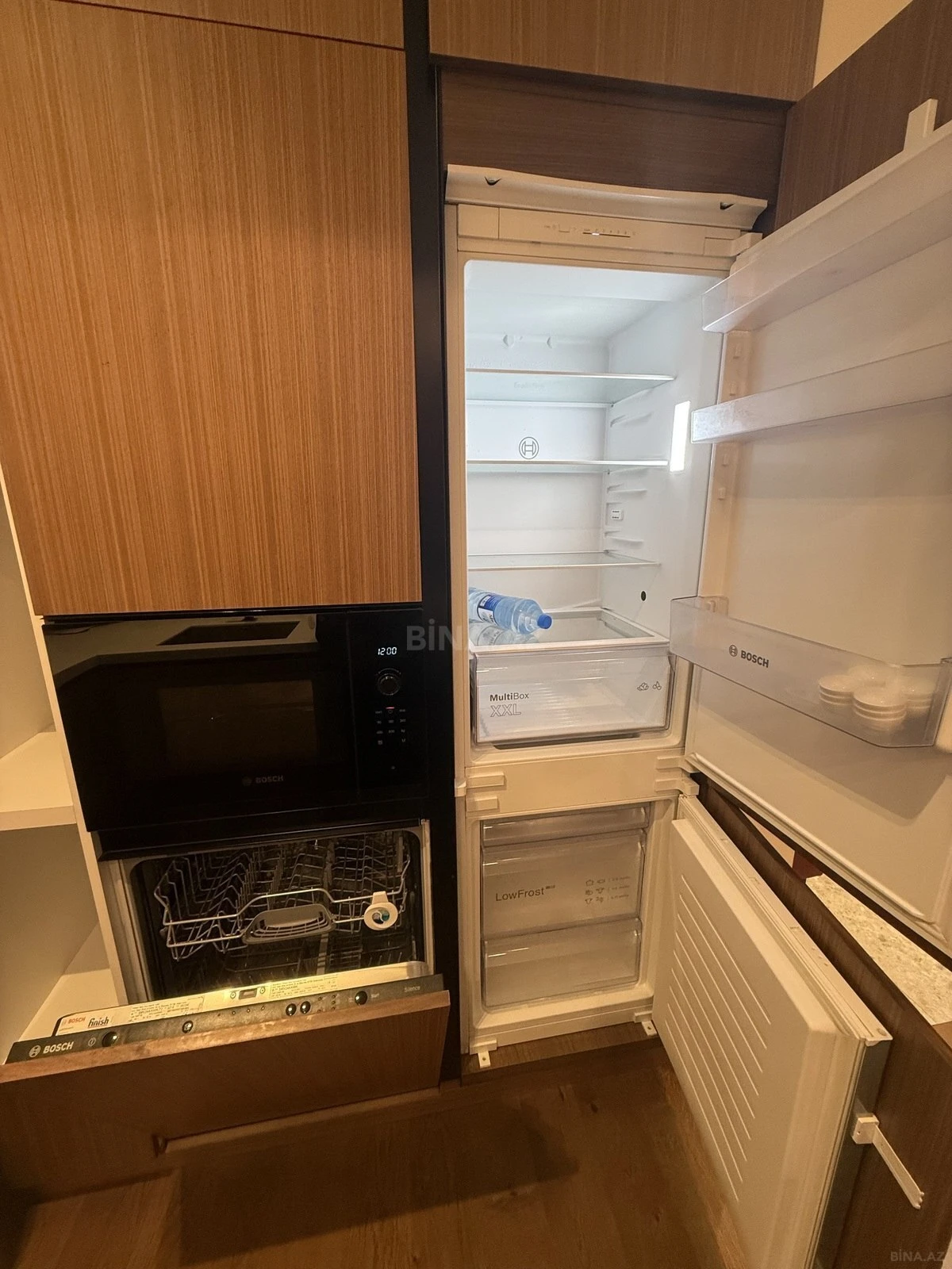 Satılır 3 otaqlı mənzil 93 m²