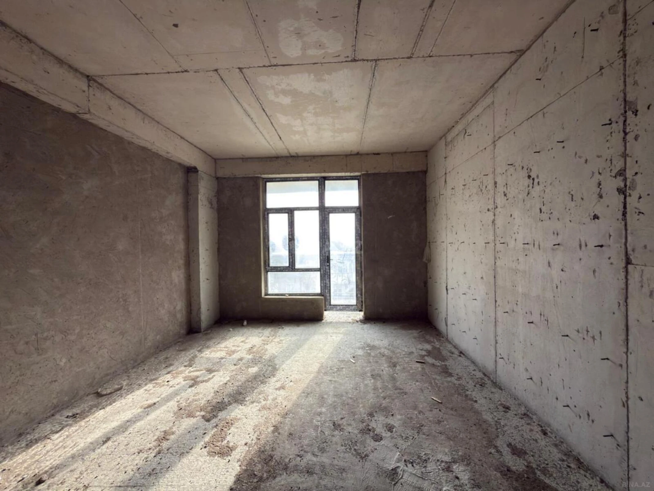 Satılır 3 otaqlı mənzil 144 m²