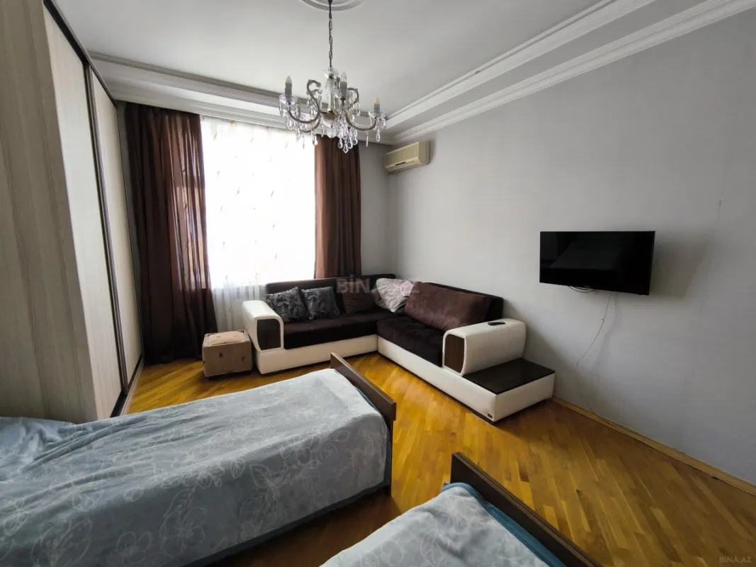 Satılır 3 otaqlı mənzil 123 m²