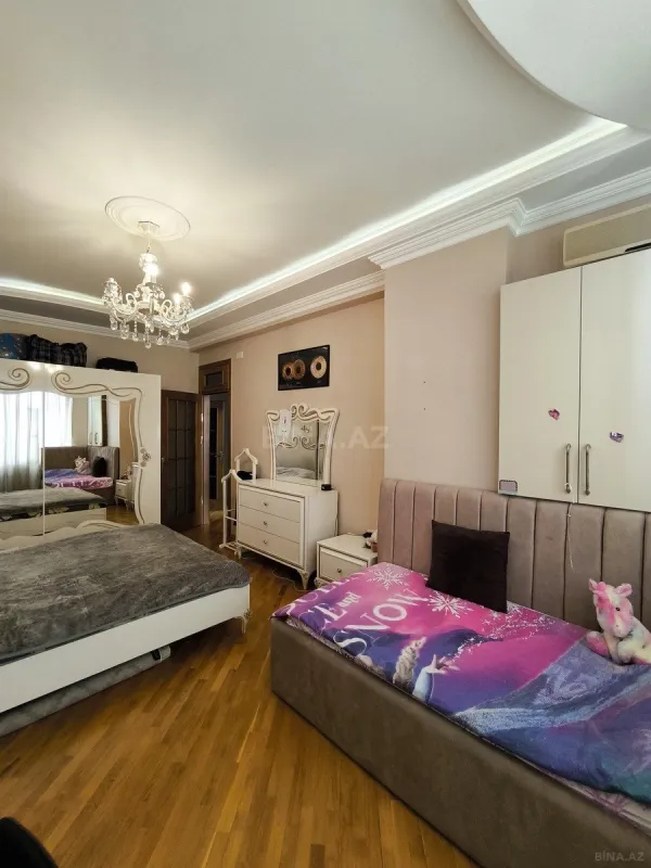 Satılır 3 otaqlı mənzil 123 m²