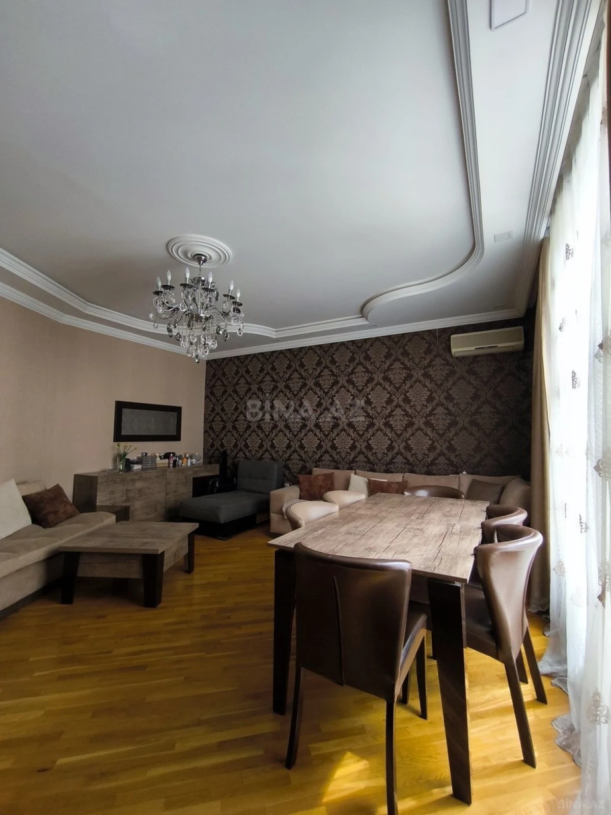 Satılır 3 otaqlı mənzil 123 m²