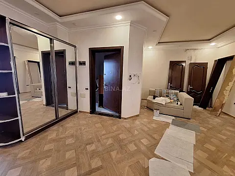 Satılır 3 otaqlı mənzil 154 m²