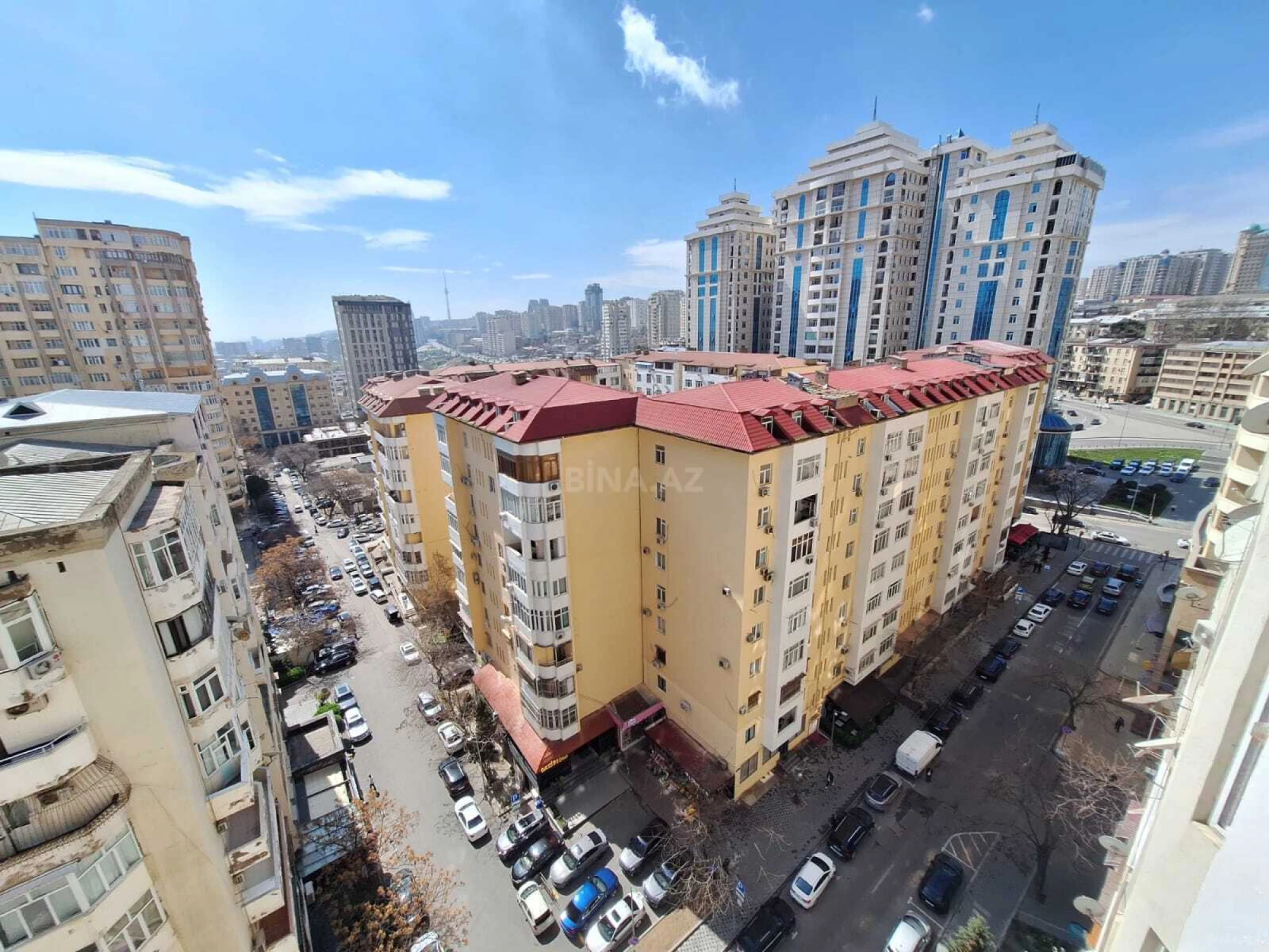 Satılır 3 otaqlı mənzil 154 m²