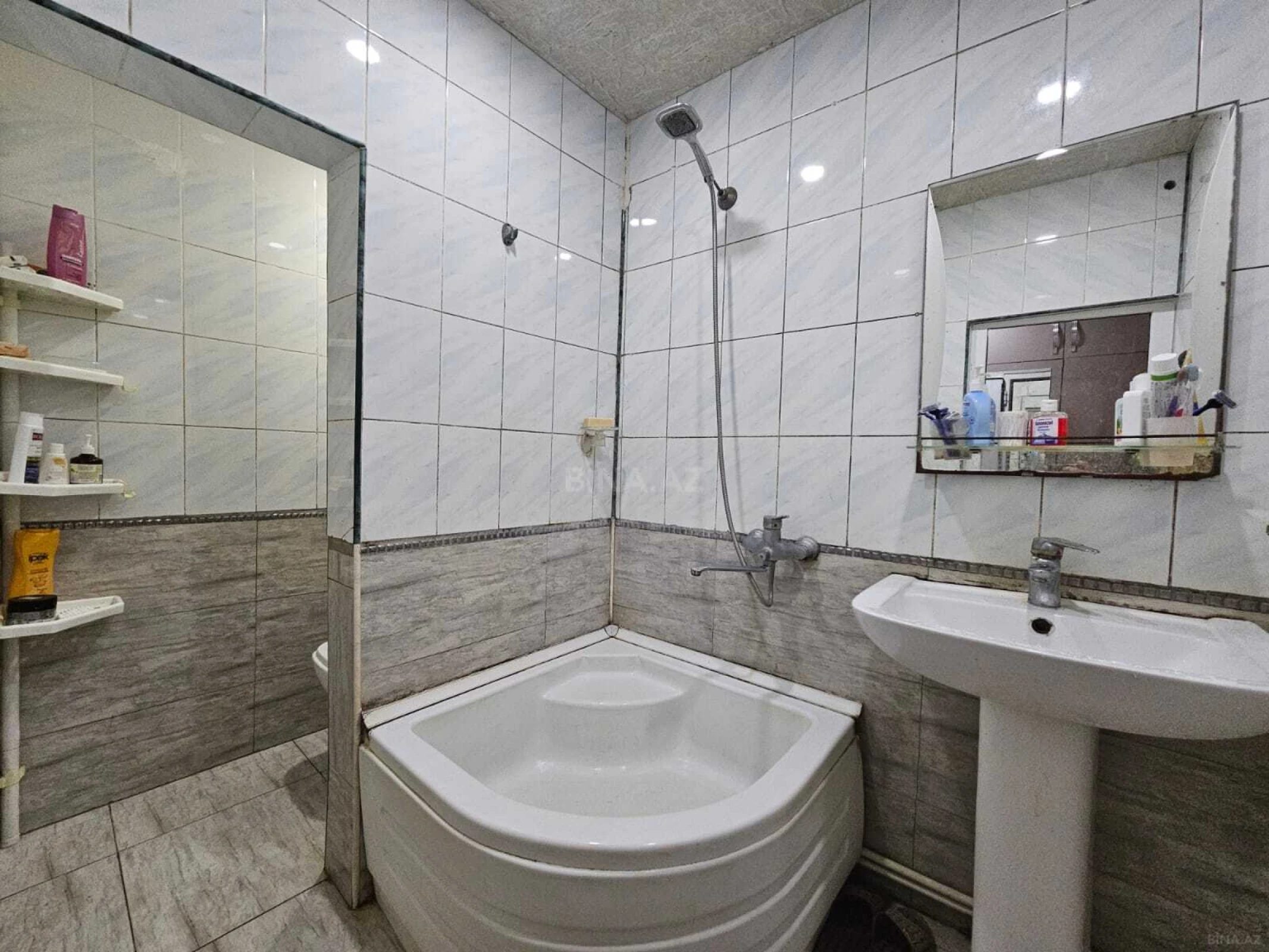 Satılır 3 otaqlı mənzil 60 m²
