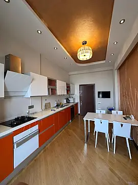 Kirayə verilir 3 otaqlı mənzil 138 m²