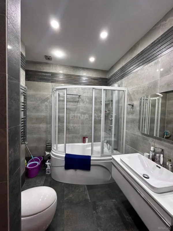 Kirayə verilir 3 otaqlı mənzil 138 m²
