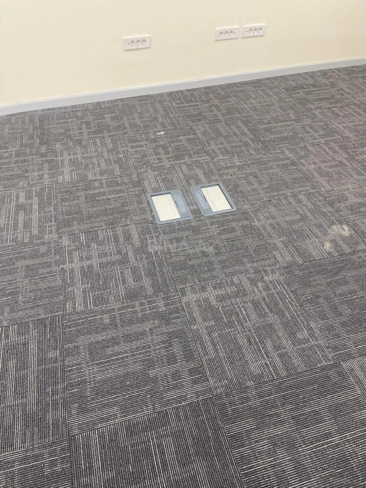 Kirayə verilir 4 otaqlı ofis 200 m²