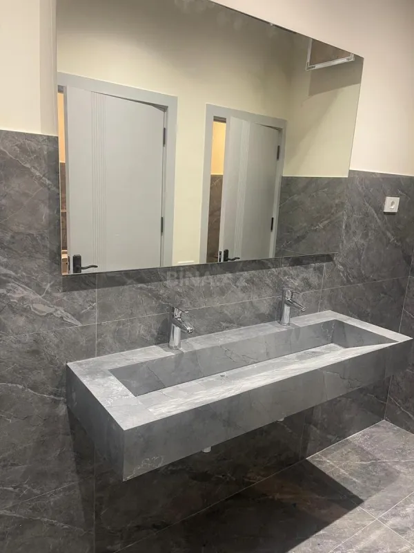 Kirayə verilir 4 otaqlı ofis 200 m²