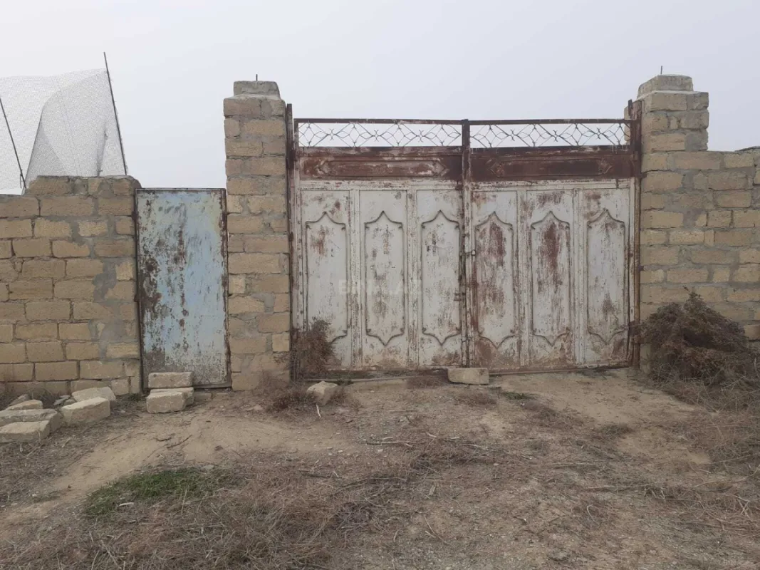 Satılır torpaq sahəsi 200 m²