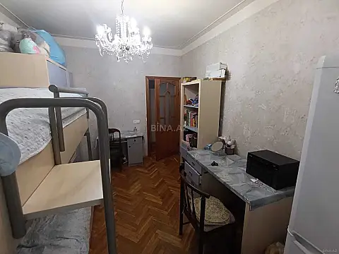 Satılır 5 otaqlı mənzil 120 m²