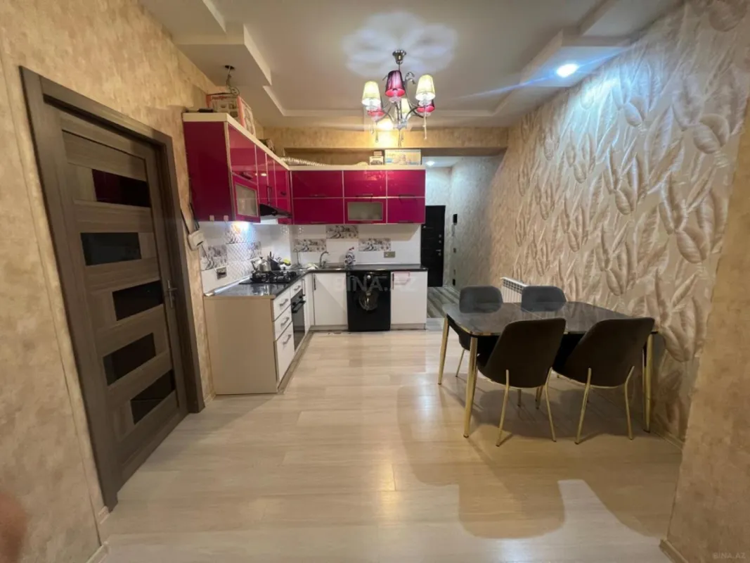 Satılır 2 otaqlı mənzil 72 m²