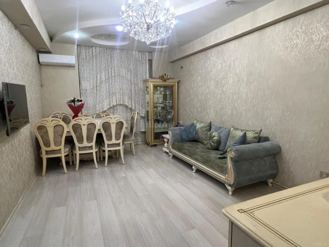 Satılır 2 otaqlı mənzil 72 m²