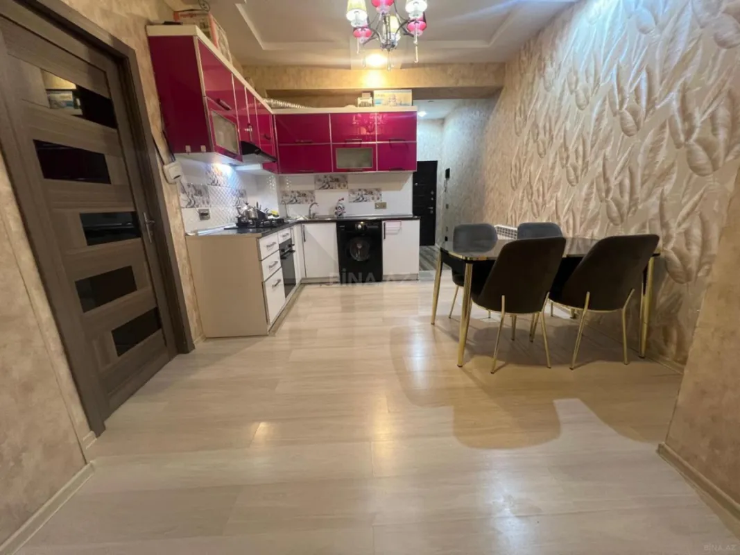 Satılır 2 otaqlı mənzil 72 m²