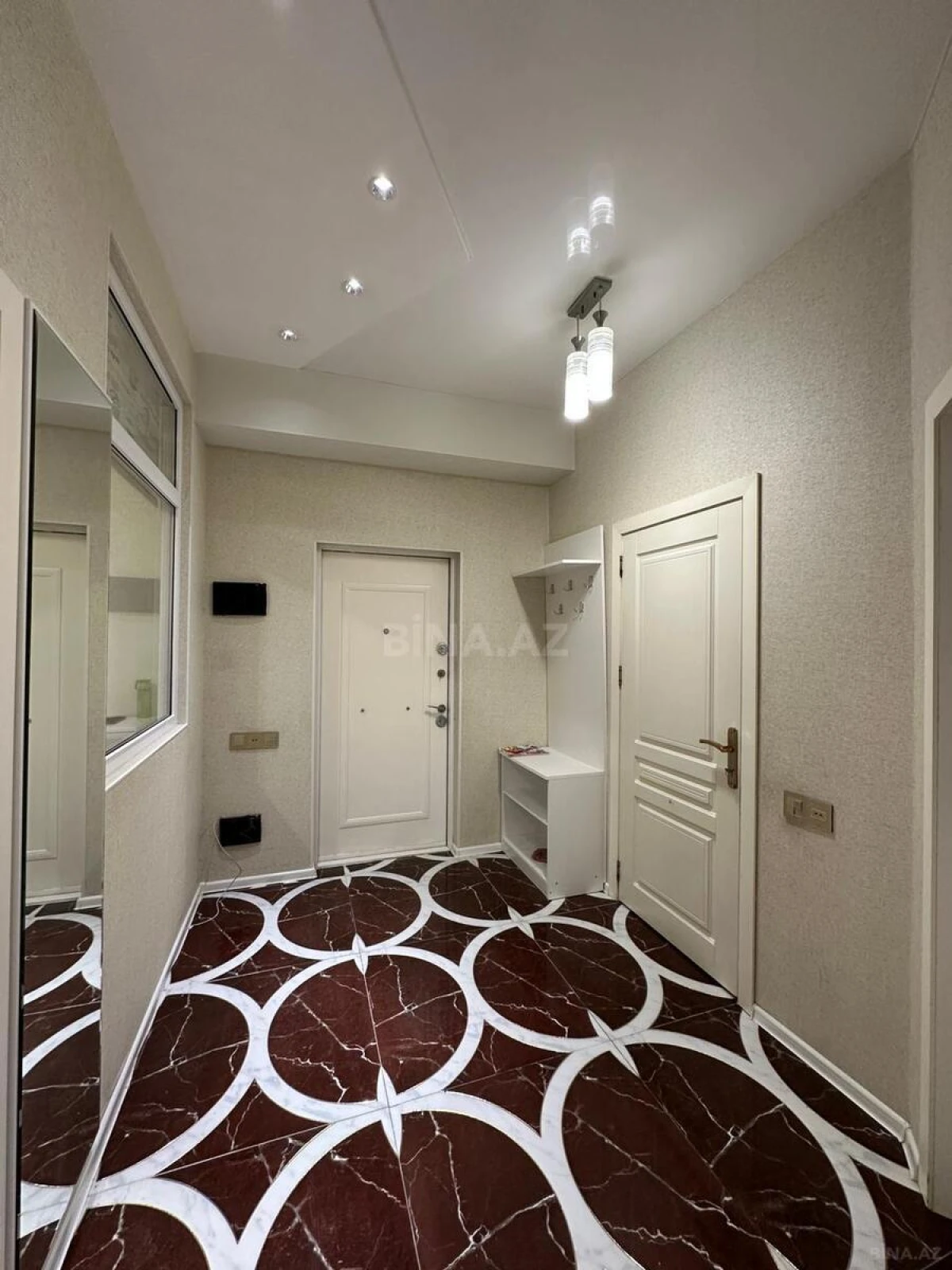 Kirayə verilir 2 otaqlı mənzil 64 m²