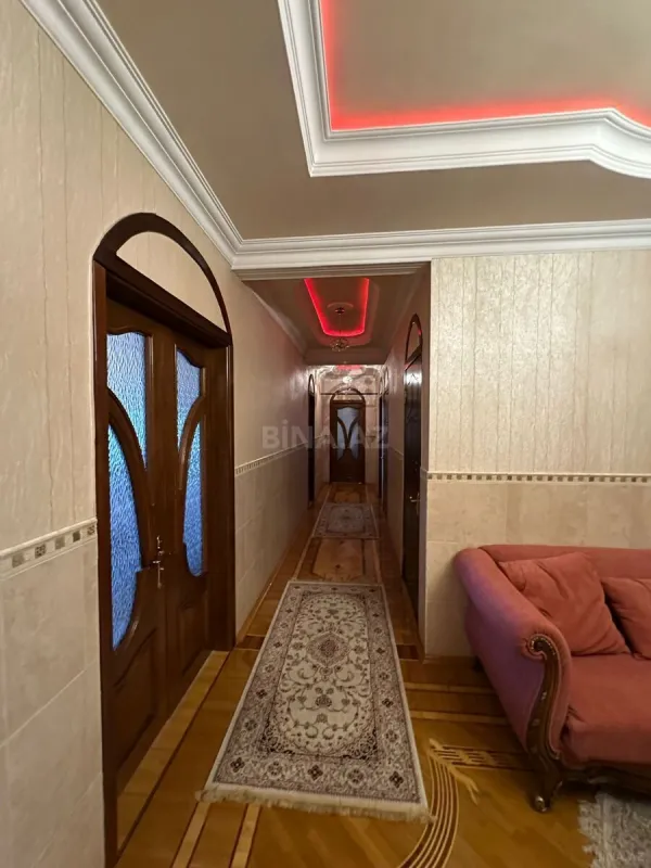 Satılır 4 otaqlı mənzil 186 m²