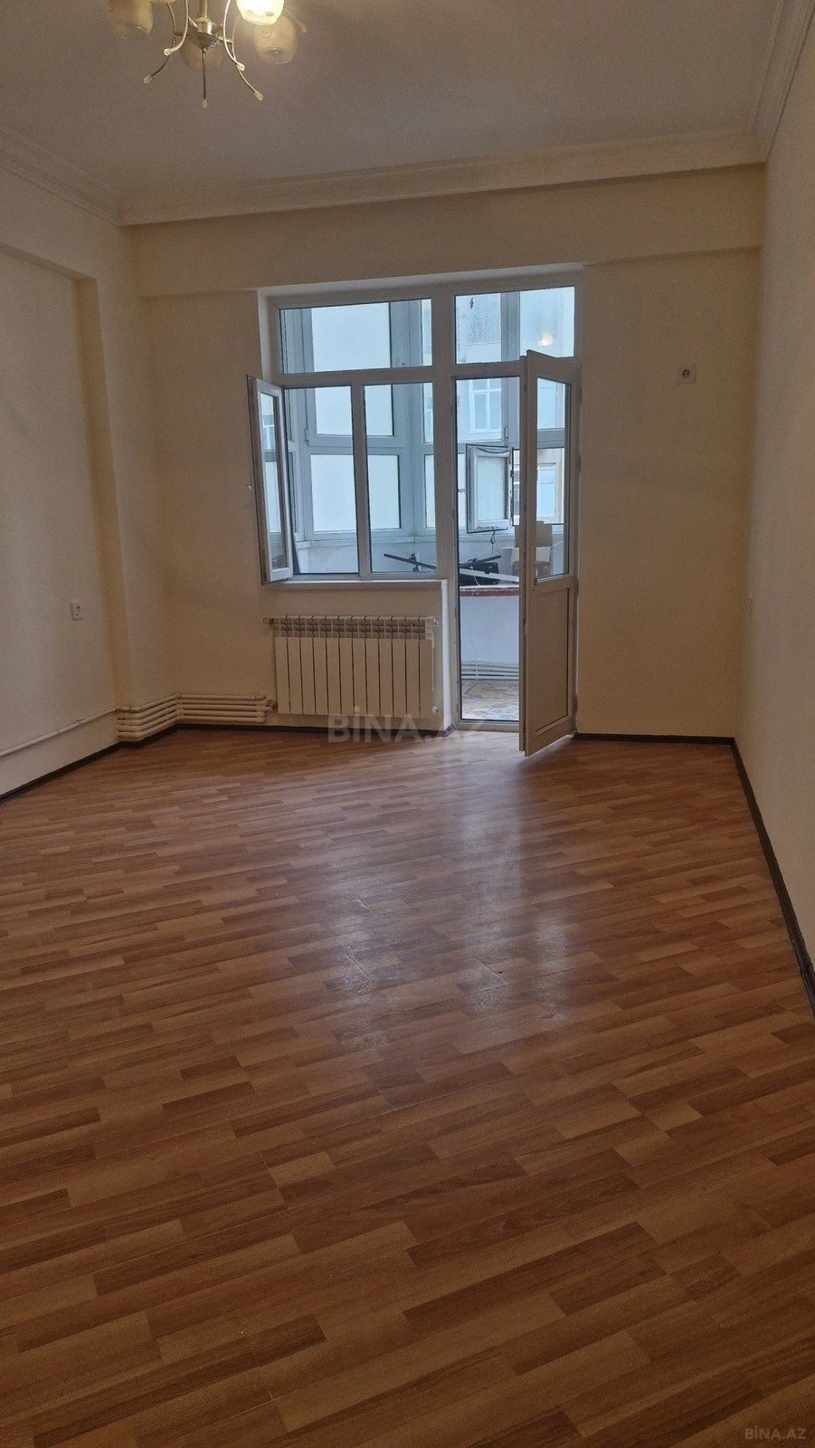 Kirayə verilir 2 otaqlı mənzil 70 m²