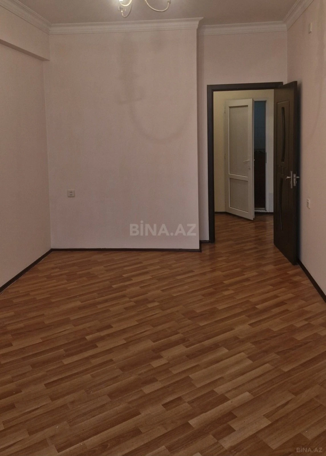 Kirayə verilir 2 otaqlı mənzil 70 m²