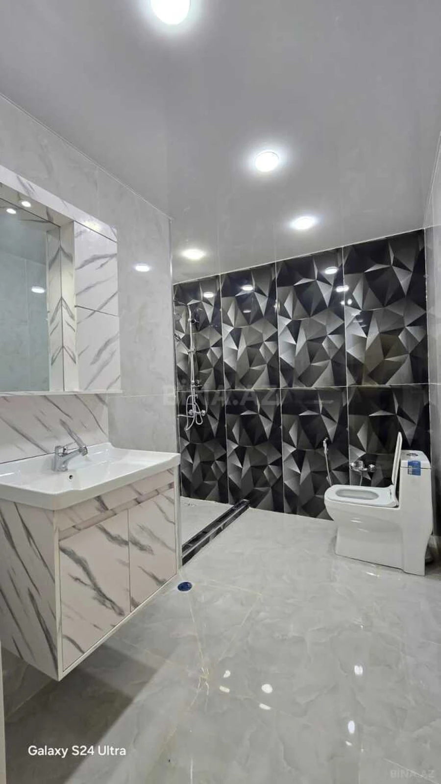 Satılır 3 otaqlı mənzil 80 m²