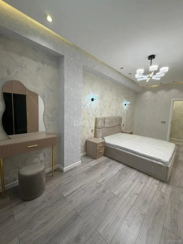 Kirayə verilir 2 otaqlı mənzil 78 m²