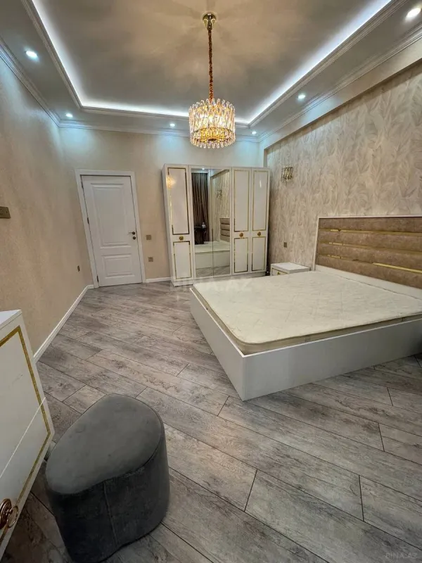 Kirayə verilir 2 otaqlı mənzil 90 m²