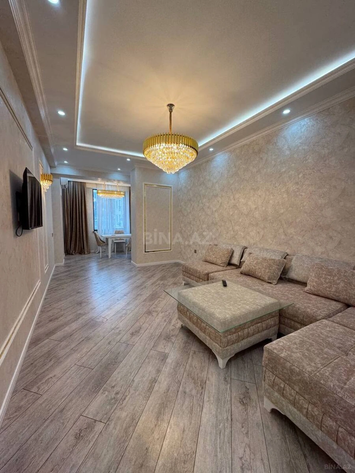 Kirayə verilir 2 otaqlı mənzil 90 m²