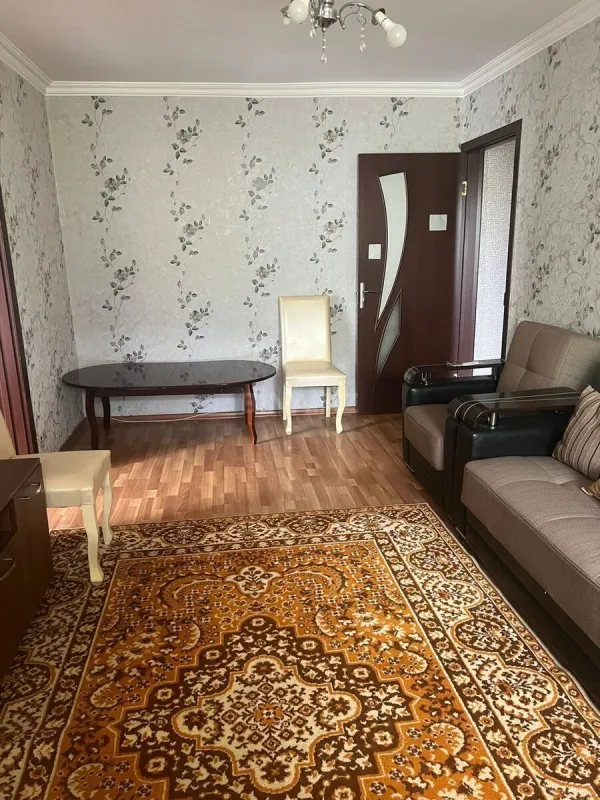 Kirayə verilir 2 otaqlı mənzil 40 m²