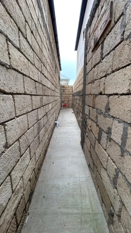 Satılır 4 otaqlı həyət evi 120 m²