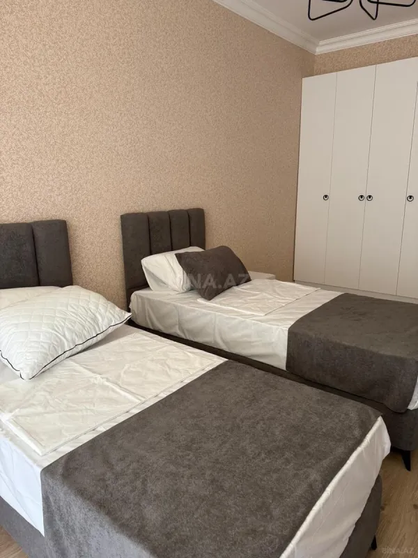 Kirayə verilir 3 otaqlı mənzil 118 m²