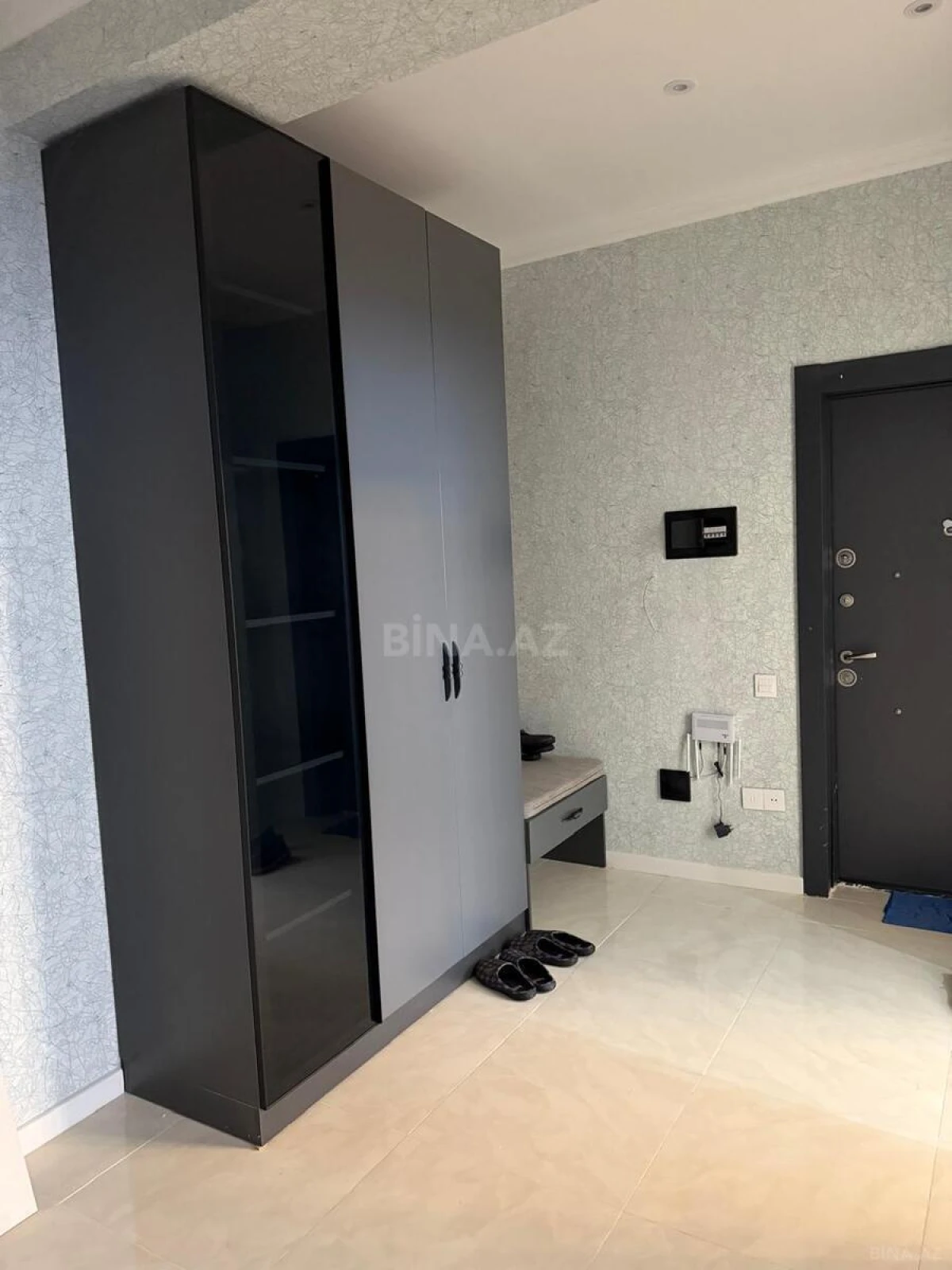 Kirayə verilir 3 otaqlı mənzil 118 m²