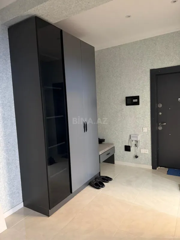 Kirayə verilir 3 otaqlı mənzil 118 m²